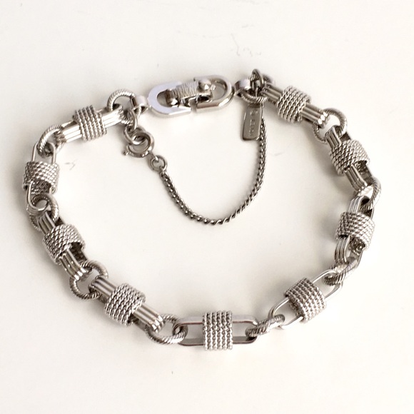 Vintage Jewelry - Vintage Monet Rope Chain Bracelet Silver Tone